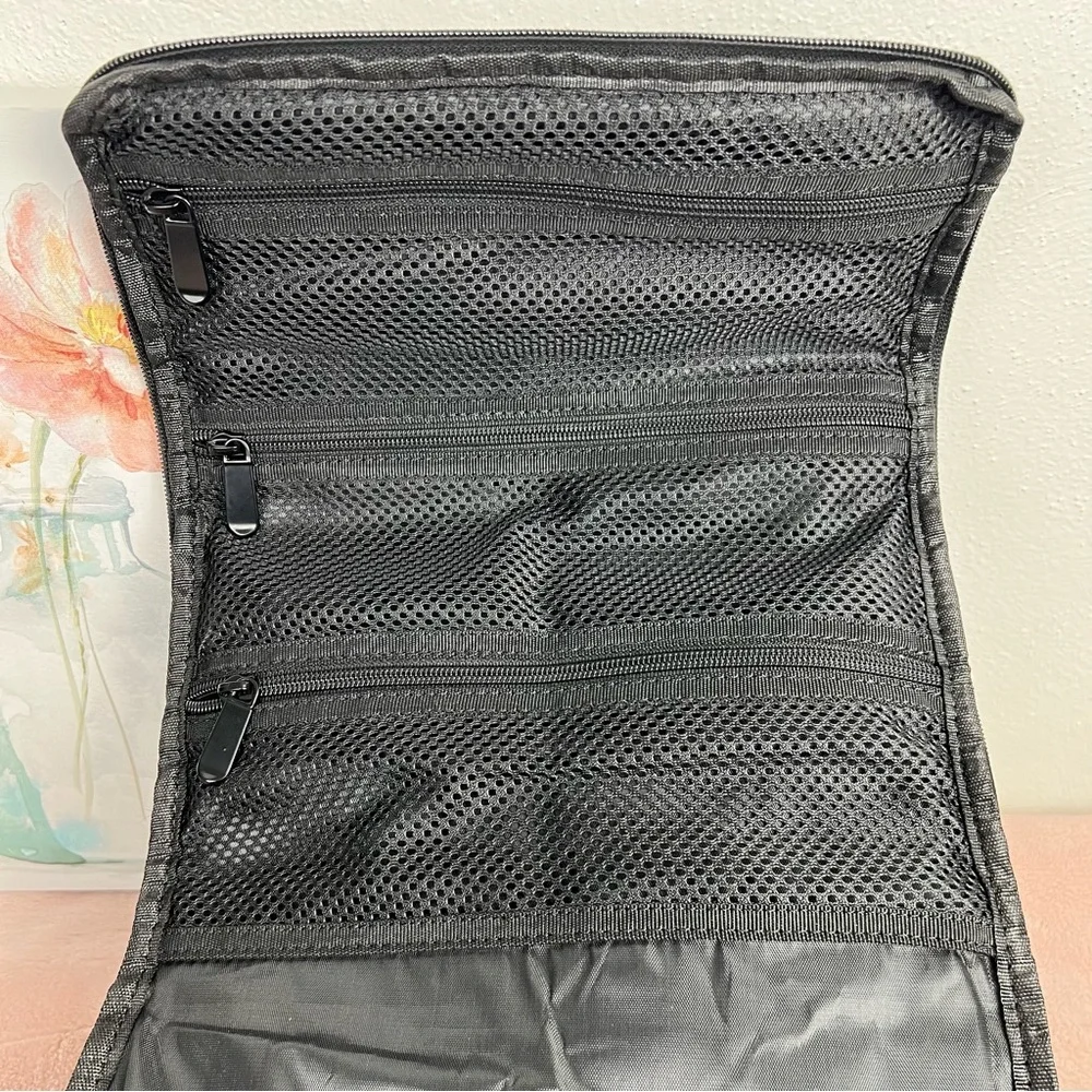 Large Cosmetic Organizer with Handle, Color: Black